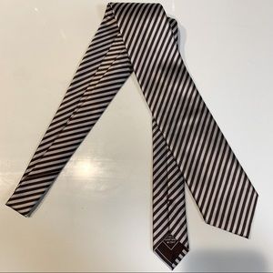 NWOT Brioni silk tie